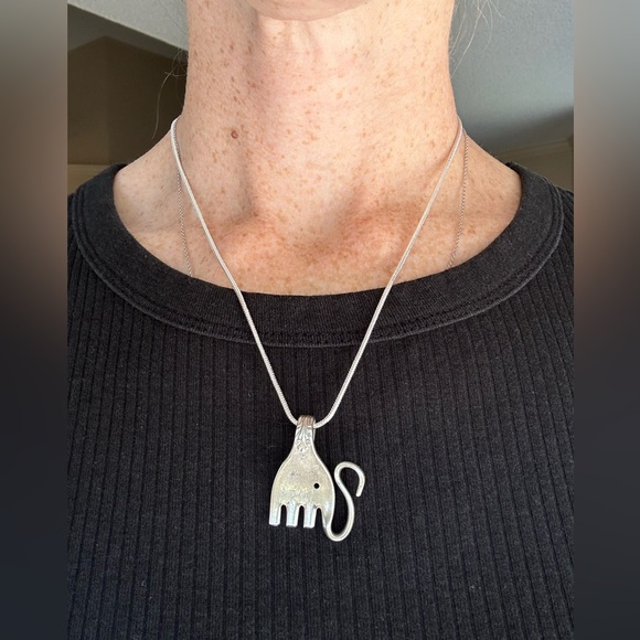 Small Elephant Fork Necklace - Picture 7 of 7